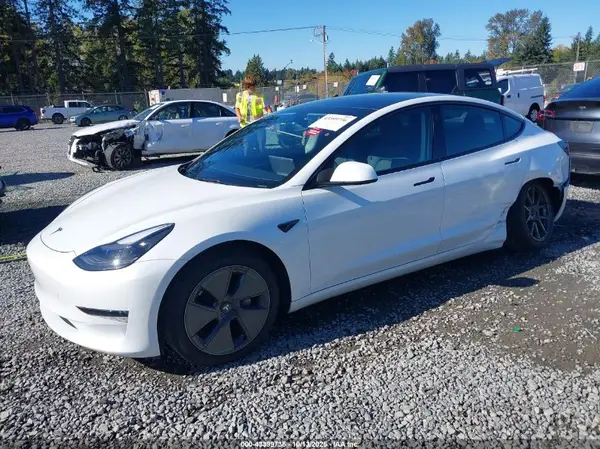 5YJ3E1EB2NF108448 2022 TESLA MODEL 3 - Image 2