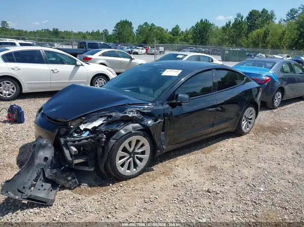 5YJ3E1EB2NF108868 2022 TESLA MODEL 3 - Image 2