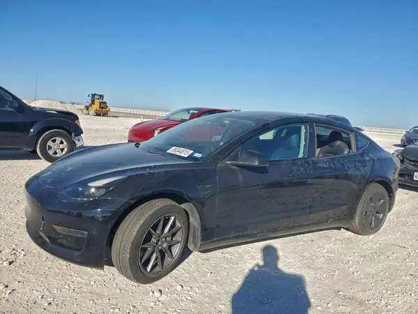 5YJ3E1EB2NF110247 2022 TESLA MODEL 3 - Image 1