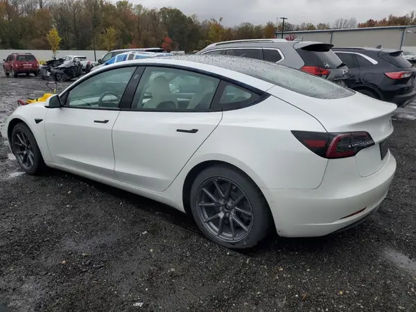 5YJ3E1EB2NF115254 2022 TESLA MODEL 3 - Image 2