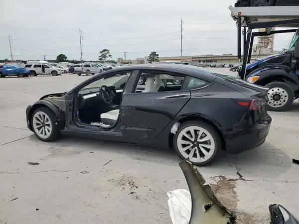5YJ3E1EB2NF115268 2022 TESLA MODEL 3 - Image 2