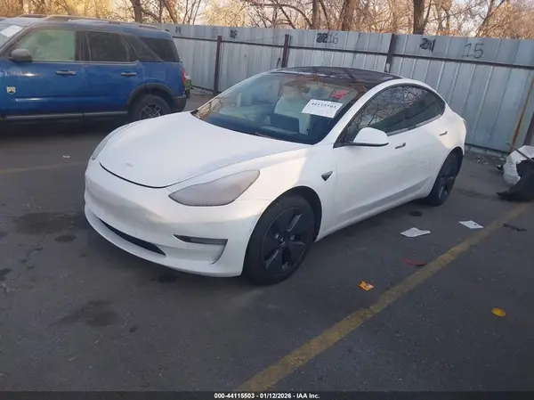 5YJ3E1EB2NF115643 2022 TESLA MODEL 3 - Image 2