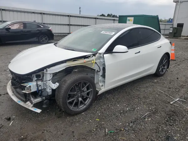 5YJ3E1EB2NF115898 2022 TESLA MODEL 3 - Image 1