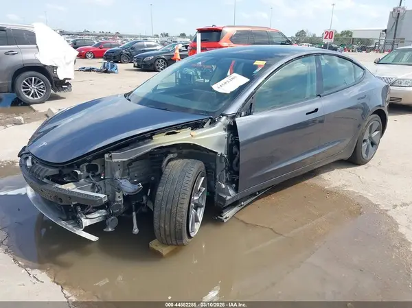 5YJ3E1EB2NF118252 2022 TESLA MODEL 3 - Image 2