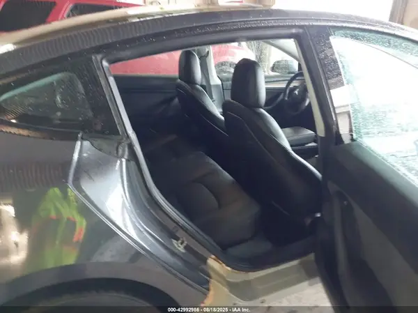 5YJ3E1EB2NF120339 2022 TESLA MODEL 3 - Image 8