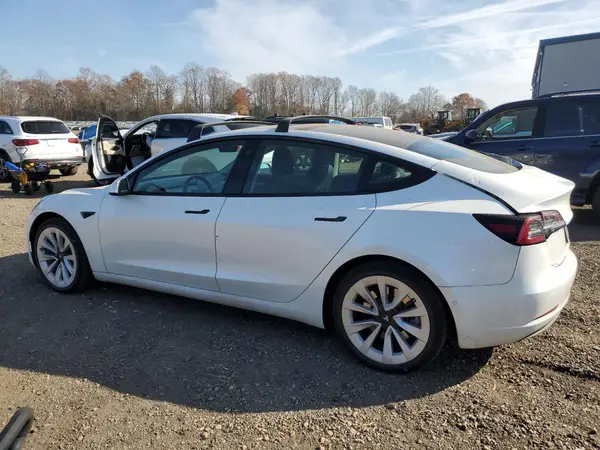5YJ3E1EB2NF120681 2022 TESLA MODEL 3 - Image 2