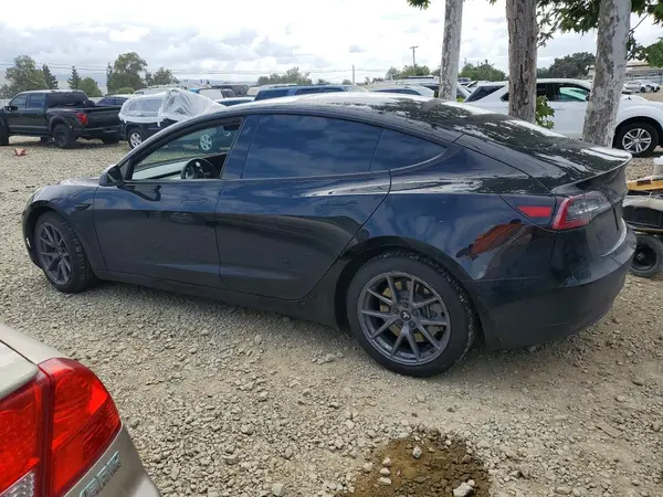 5YJ3E1EB2NF123645 2022 TESLA MODEL 3 - Image 2