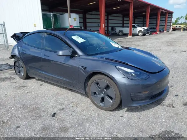 5YJ3E1EB2NF124391 2022 TESLA MODEL 3 - Image 1