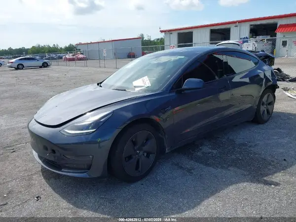 5YJ3E1EB2NF124391 2022 TESLA MODEL 3 - Image 2