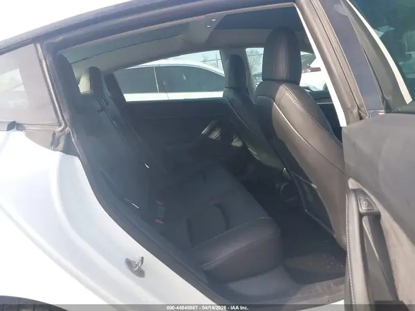 5YJ3E1EB2NF124567 2022 TESLA MODEL 3 - Image 8