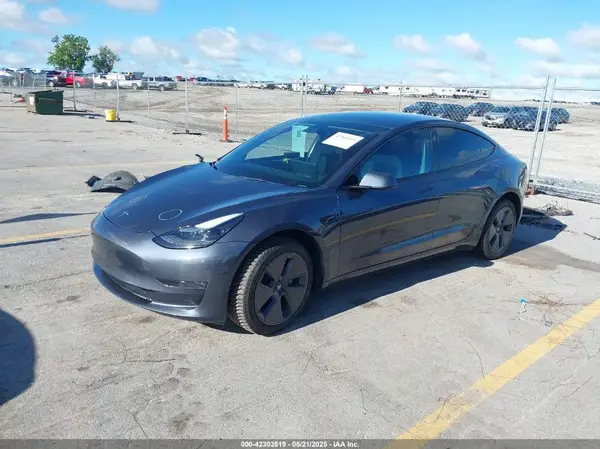 5YJ3E1EB2NF126562 2022 TESLA MODEL 3 - Image 2