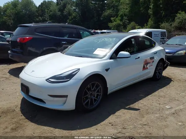 5YJ3E1EB2NF129106 2022 TESLA MODEL 3 - Image 2