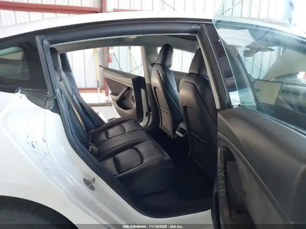 5YJ3E1EB2NF136170 2022 TESLA MODEL 3 - Image 8