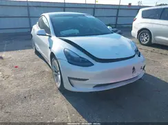 5YJ3E1EB2NF137030 2022 TESLA MODEL 3