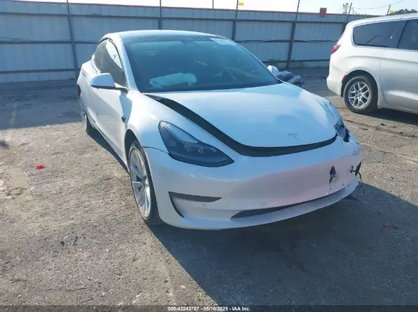 5YJ3E1EB2NF137030 2022 TESLA MODEL 3 - Image 1