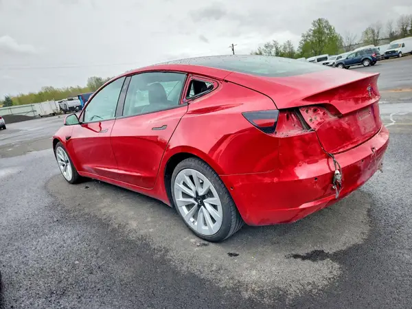 5YJ3E1EB2NF144835 2022 TESLA MODEL 3 - Image 2