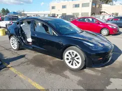 5YJ3E1EB2NF152871 2022 TESLA MODEL 3