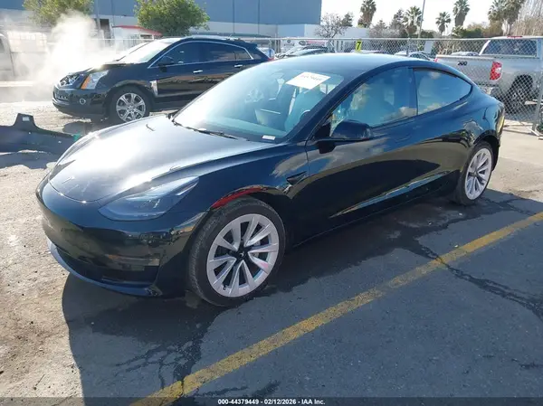 5YJ3E1EB2NF152871 2022 TESLA MODEL 3 - Image 2