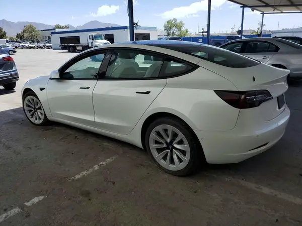 5YJ3E1EB2NF153809 2022 TESLA MODEL 3 - Image 2