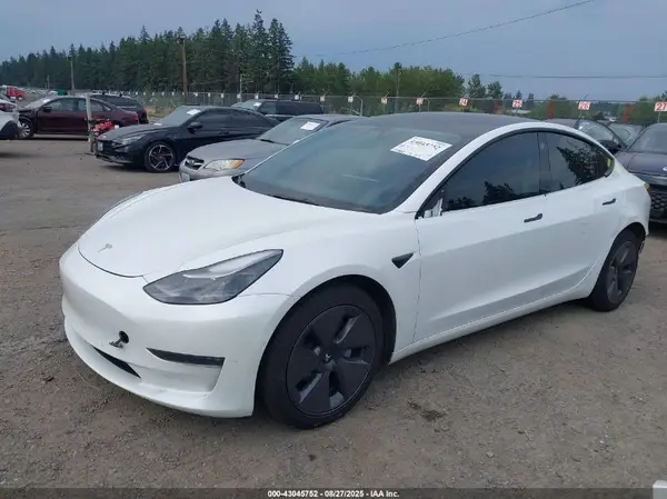 5YJ3E1EB2NF165202 2022 TESLA MODEL 3 - Image 2
