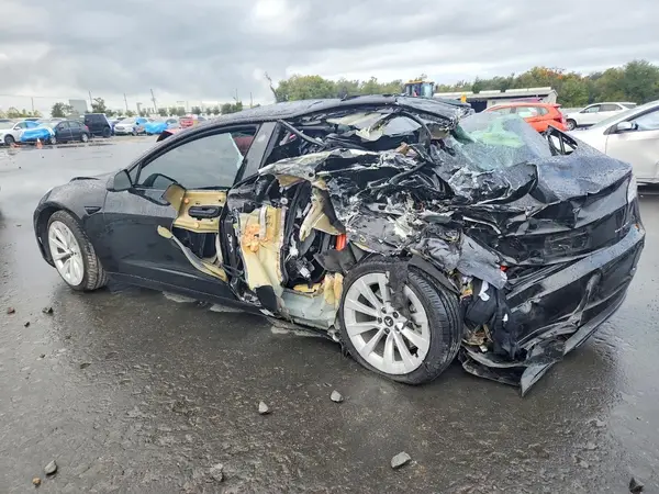 5YJ3E1EB2NF169993 2022 TESLA MODEL 3 - Image 2