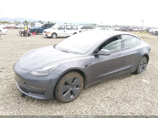 5YJ3E1EB2NF174420 2022 TESLA MODEL 3 - Image 2