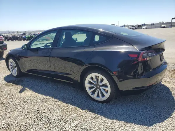 5YJ3E1EB2NF189192 2022 TESLA MODEL 3 - Image 2