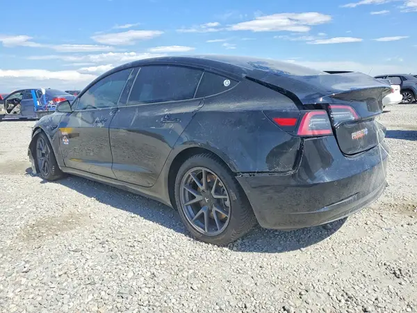 5YJ3E1EB2NF191623 2022 TESLA MODEL 3 - Image 2