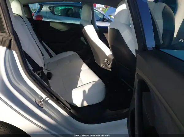 5YJ3E1EB2NF194649 2022 TESLA MODEL 3 - Image 8