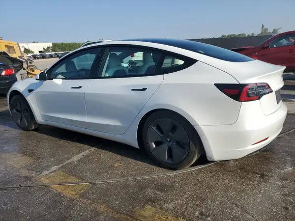 5YJ3E1EB2NF199141 2022 TESLA MODEL 3 - Image 2