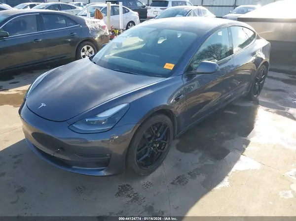 5YJ3E1EB2NF201938 2022 TESLA MODEL 3 - Image 2