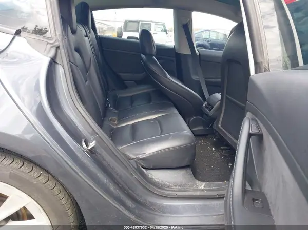 5YJ3E1EB2NF203477 2022 TESLA MODEL 3 - Image 8