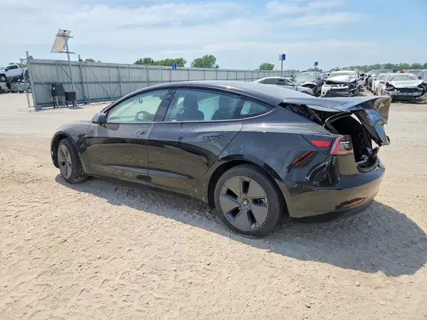 5YJ3E1EB2NF203544 2022 TESLA MODEL 3 - Image 2