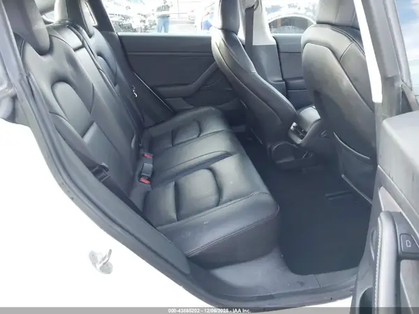 5YJ3E1EB2NF210249 2022 TESLA MODEL 3 - Image 8