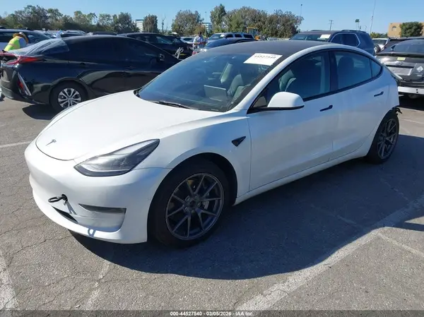 5YJ3E1EB2NF212213 2022 TESLA MODEL 3 - Image 2