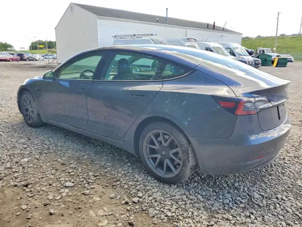 5YJ3E1EB2NF229724 2022 TESLA MODEL 3 - Image 2