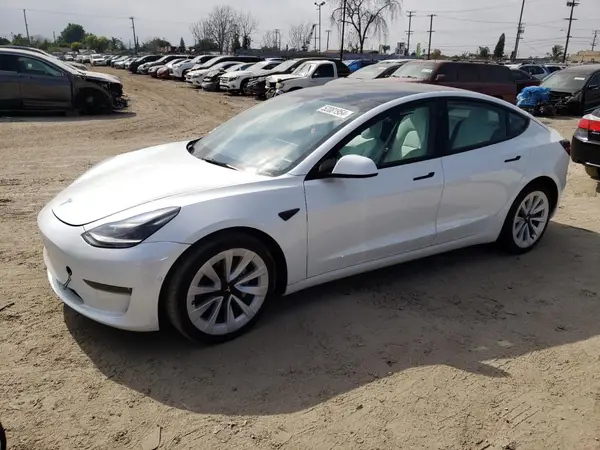 5YJ3E1EB2NF239444 2022 TESLA MODEL 3 - Image 1