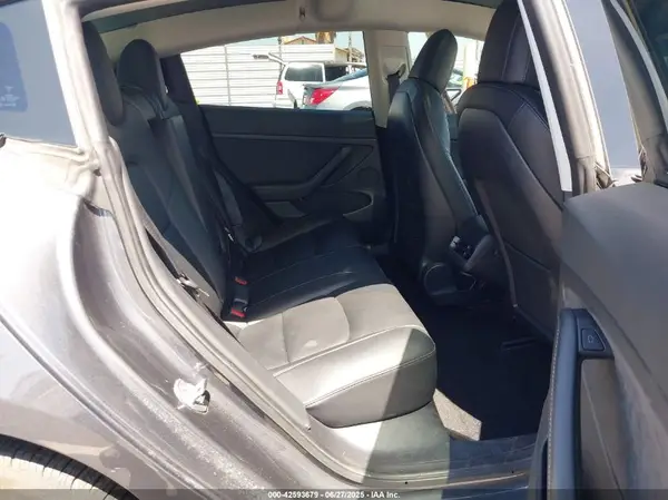 5YJ3E1EB2NF240061 2022 TESLA MODEL 3 - Image 8