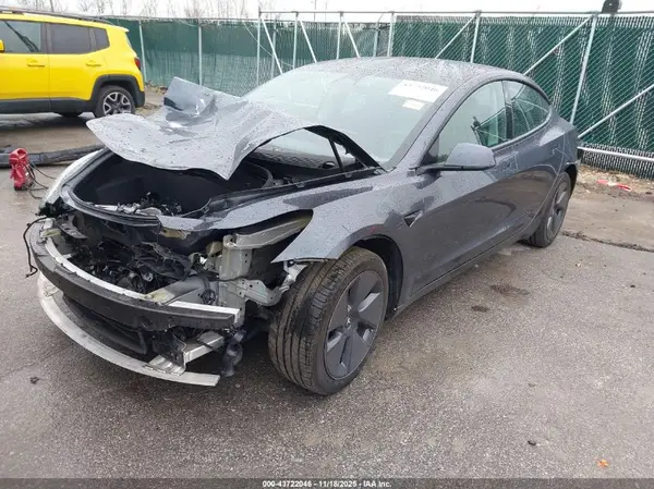 5YJ3E1EB2NF241713 2022 TESLA MODEL 3 - Image 2