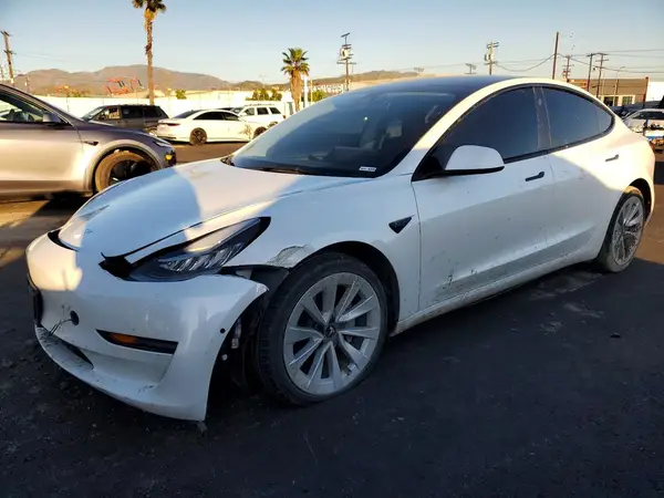 5YJ3E1EB2NF244921 2022 TESLA MODEL 3 - Image 1