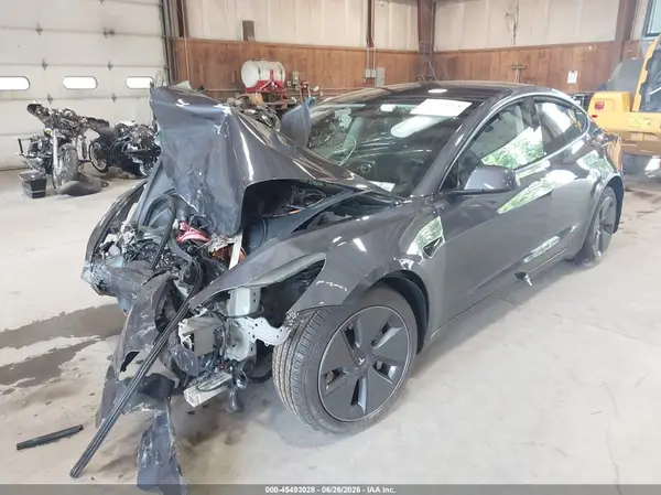5YJ3E1EB2NF246023 2022 TESLA MODEL 3 - Image 2