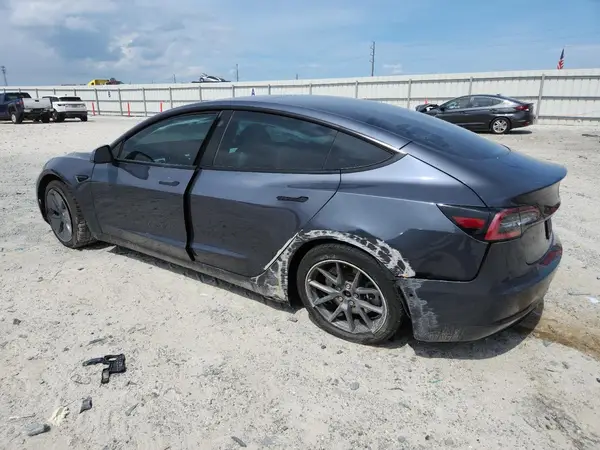 5YJ3E1EB2NF248810 2022 TESLA MODEL 3 - Image 2