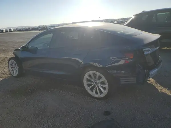 5YJ3E1EB2NF250282 2022 TESLA MODEL 3 - Image 2