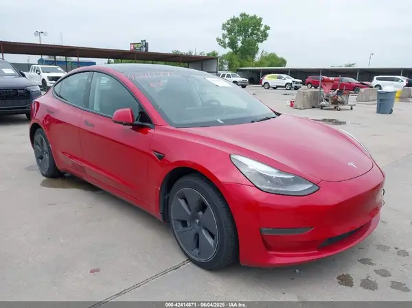 5YJ3E1EB2NF267213 2022 TESLA MODEL 3 - Image 1