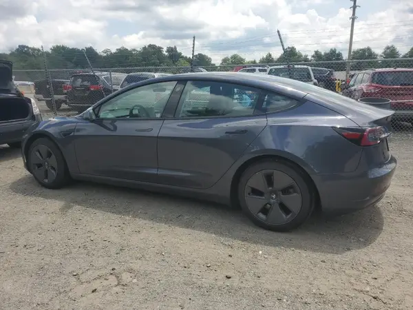 5YJ3E1EB2NF267745 2022 TESLA MODEL 3 - Image 2