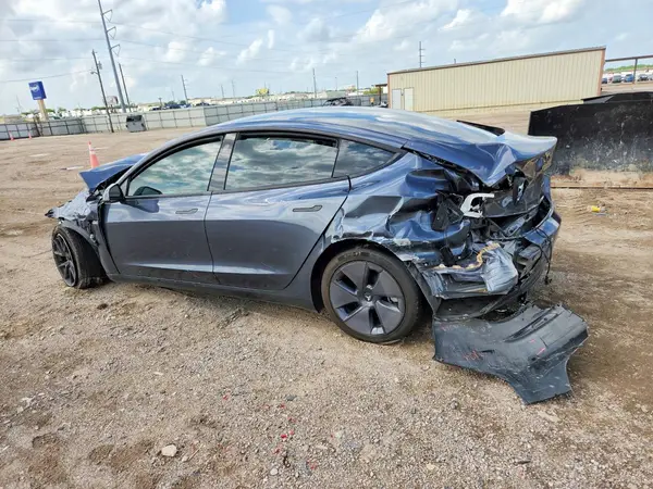 5YJ3E1EB2NF269656 2022 TESLA MODEL 3 - Image 2