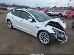 5YJ3E1EB2NF269947 2022 TESLA MODEL 3