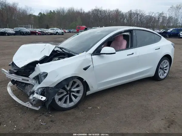 5YJ3E1EB2NF269947 2022 TESLA MODEL 3 - Image 2