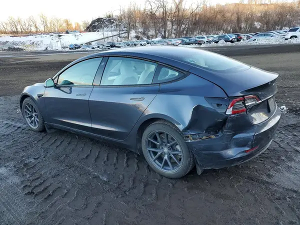 5YJ3E1EB2NF271424 2022 TESLA MODEL 3 - Image 2