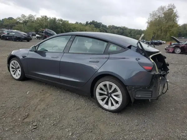 5YJ3E1EB2NF271844 2022 TESLA MODEL 3 - Image 2